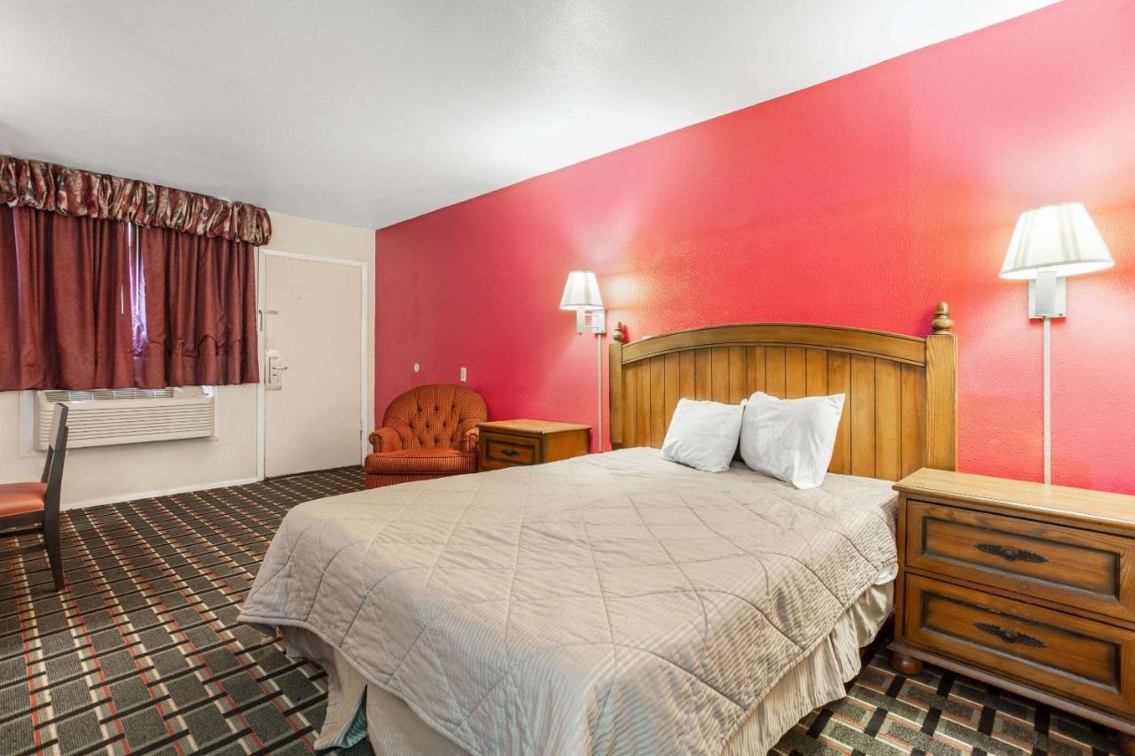 Rodeway Inn & Suites Raton Exterior foto